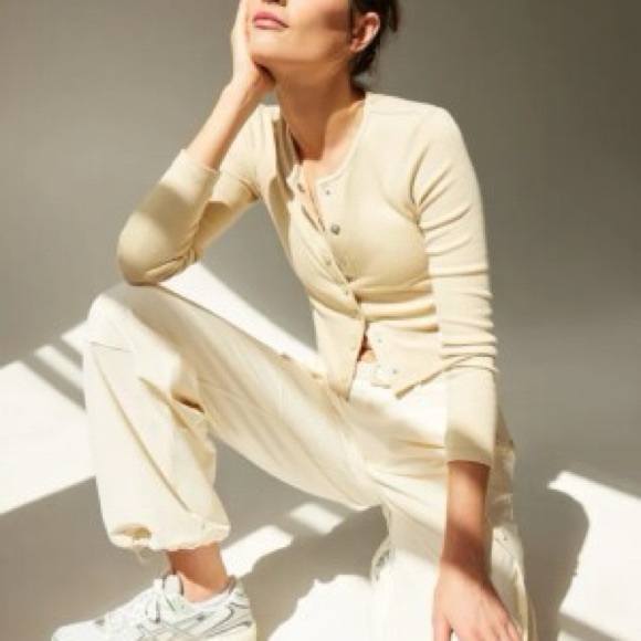 Outdoor Voices Pants - Outdoor Voices CozyRib Cropped Cardigan Wheat Size small